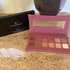 ILLAMASQUA Unveiled eyeshadow palette